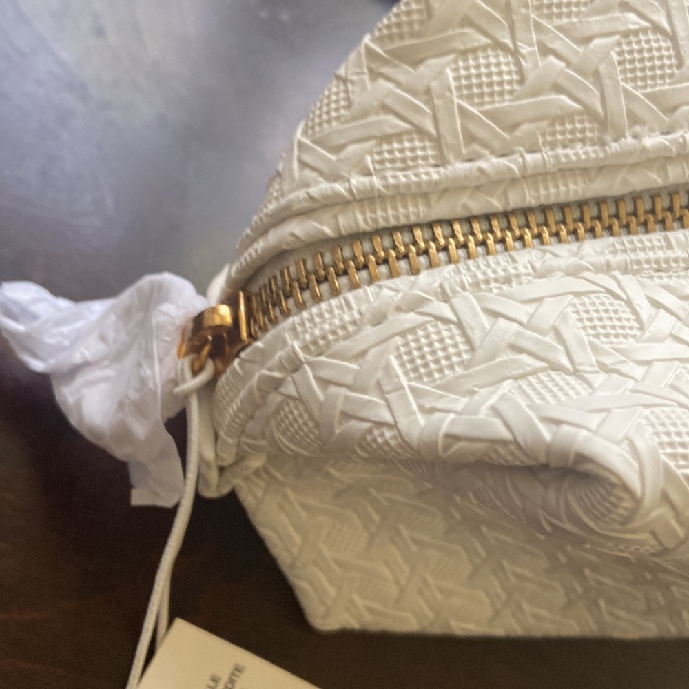 NWT Tory Burch white cosmetic small Make UP Bag - Picture 3 of 6